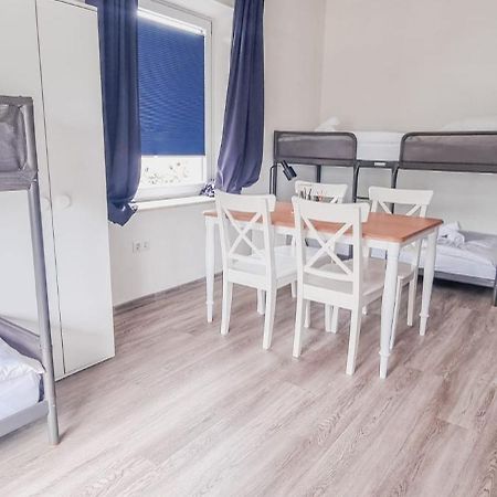 Sechsbettzimmer "Blau" In Zentraler Lage BRE Exterior photo