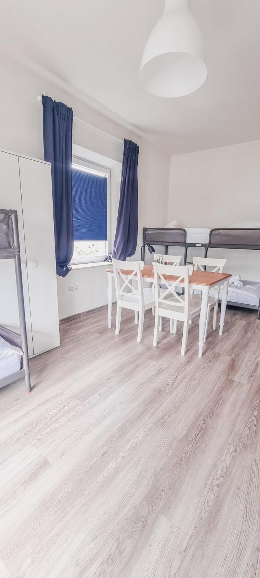 Sechsbettzimmer "Blau" In Zentraler Lage BRE Exterior photo
